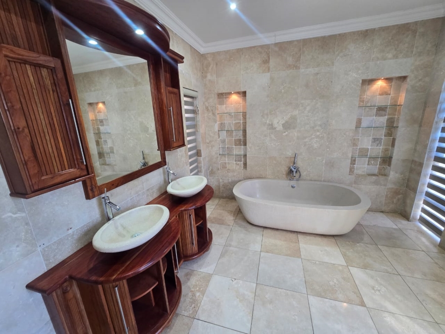 To Let 4 Bedroom Property for Rent in Jim Fouchepark Free State